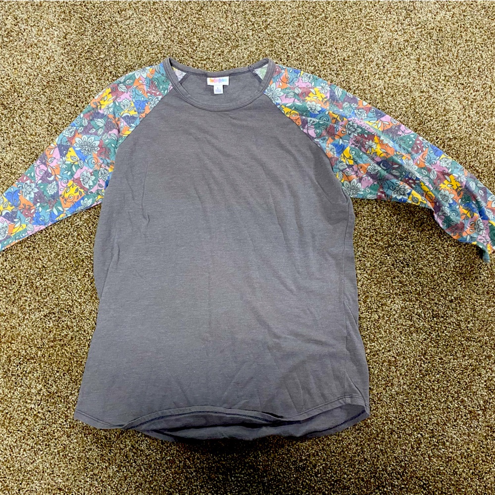 Size large 3 quarter length Lularoe shirt